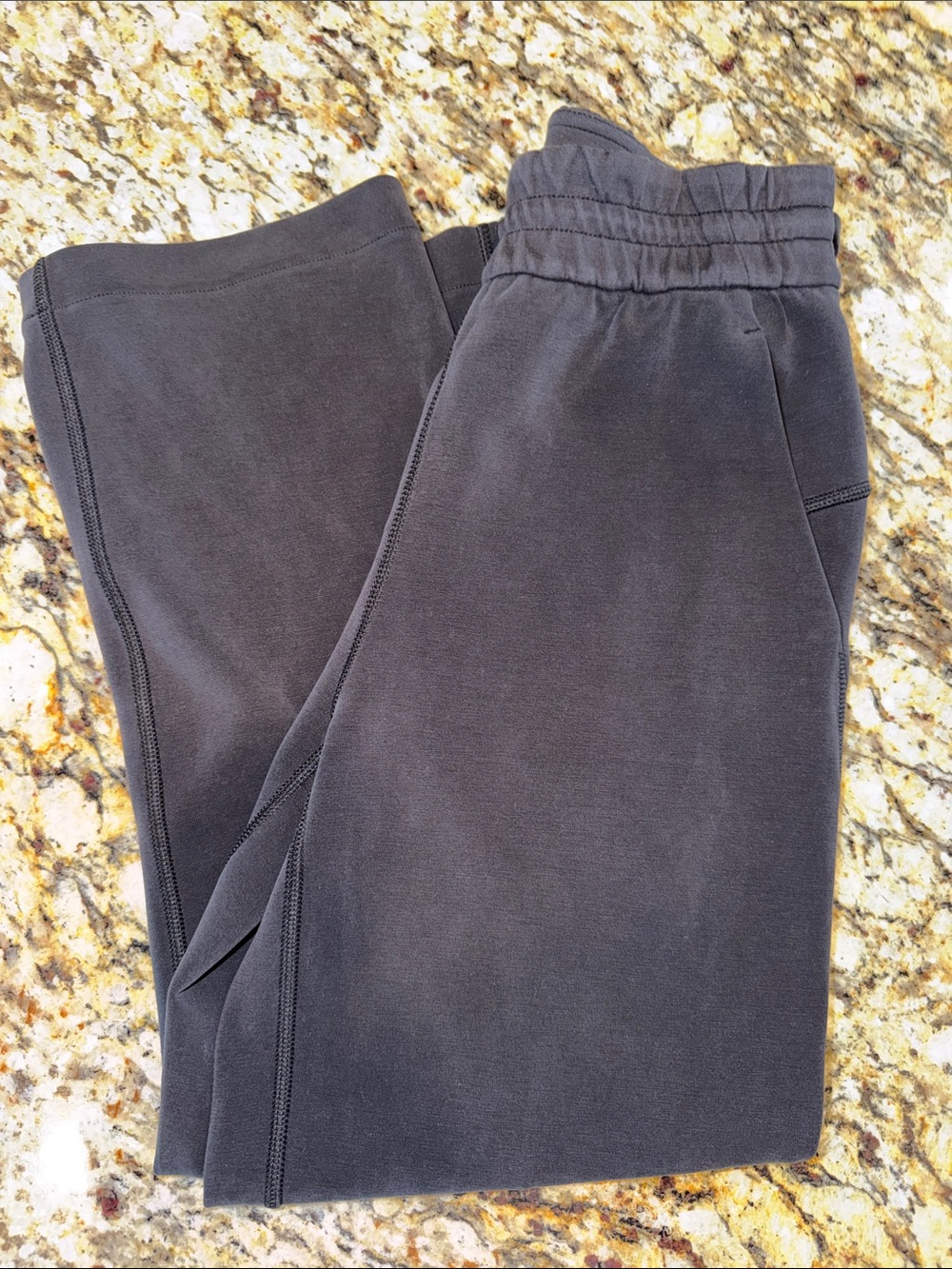 Lululemon softstream high rise pant size 0